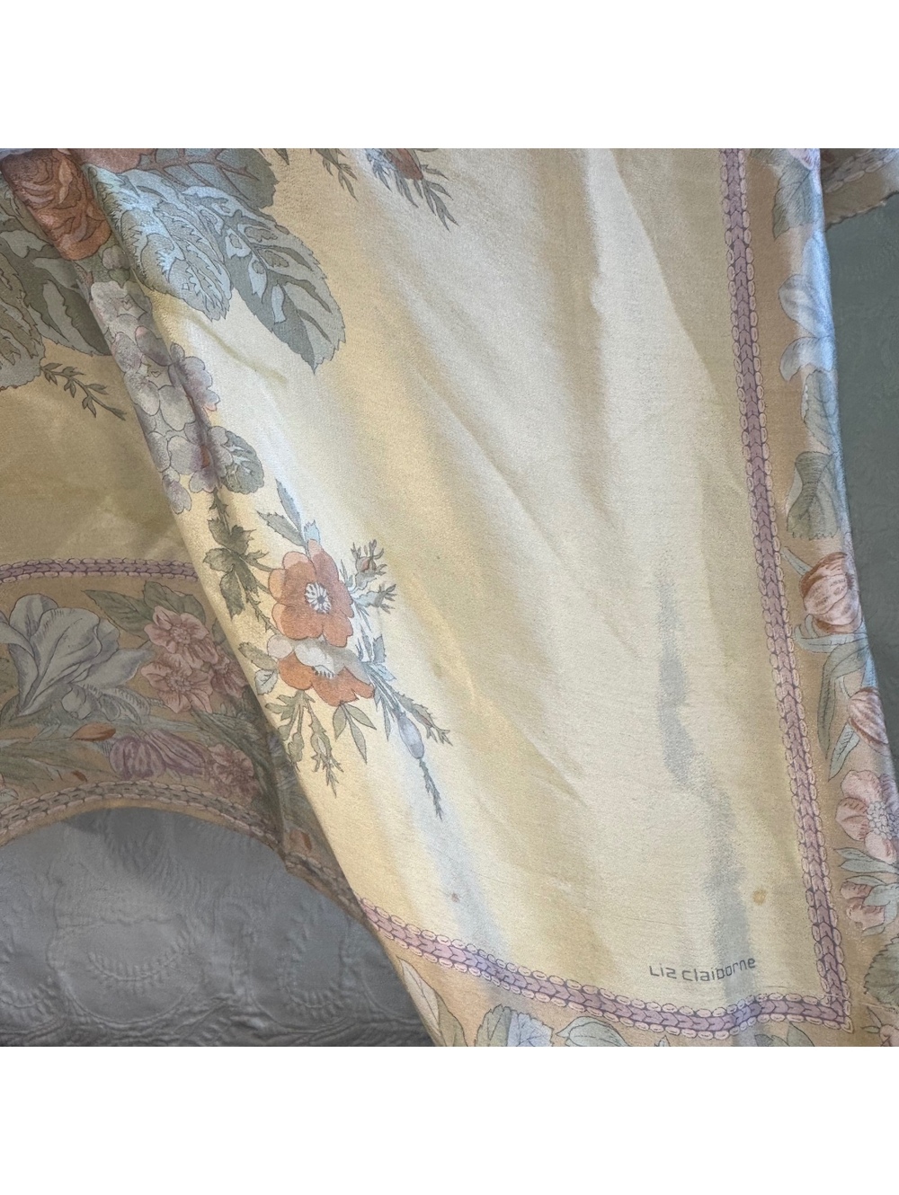 Vintage Liz Claiborne Floral Silky Scarf 30x30 Cottagecore Botanical Square - Picture 4 of 5